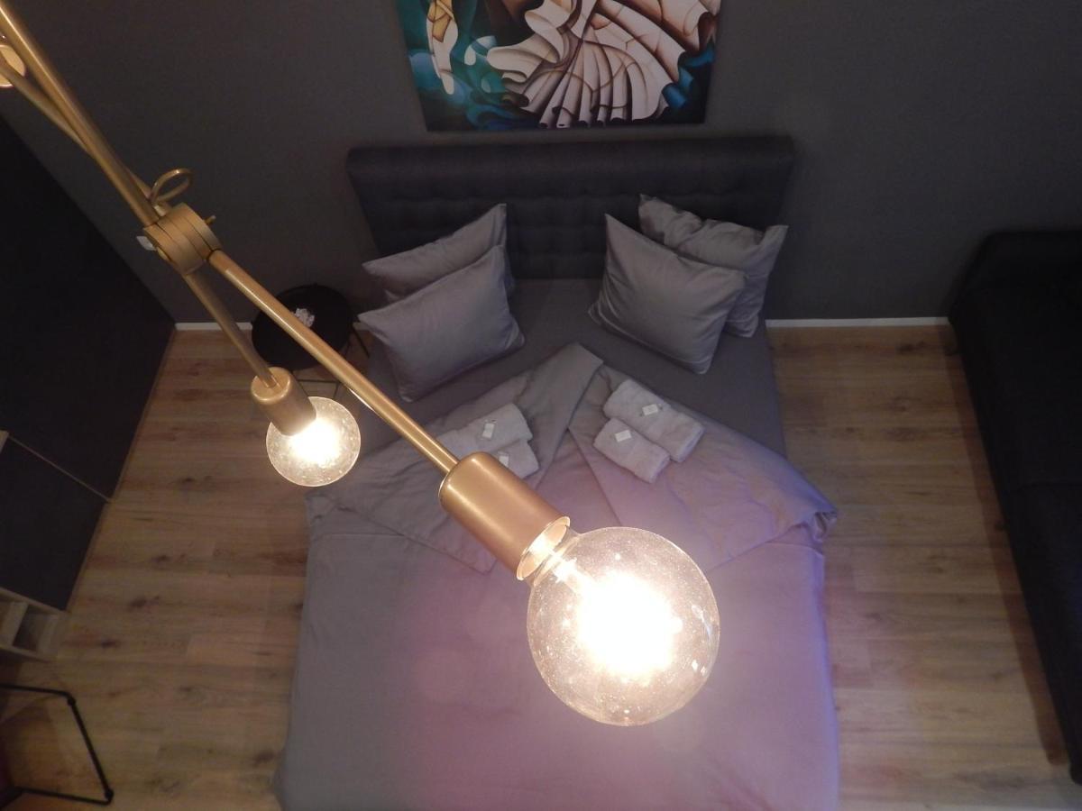 Gold Rooms And Suite غييكا المظهر الخارجي الصورة